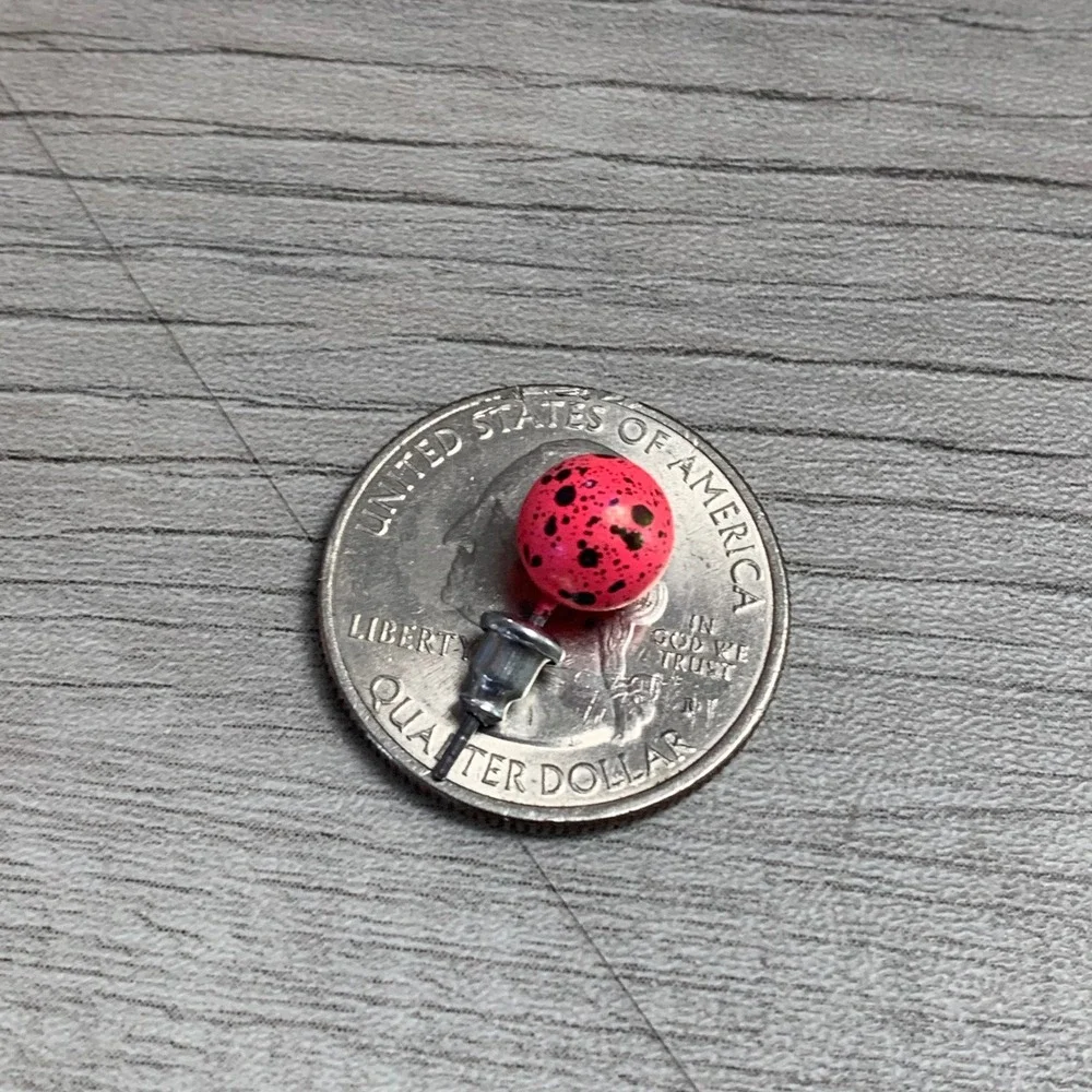 Neon Pink Green Speckled Stud Earrings Set 2 Pairs 80s Retro Splatter Ball Studs